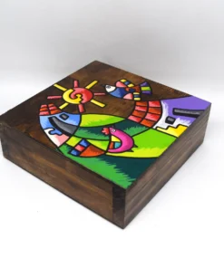 Caja cuadrada de madera