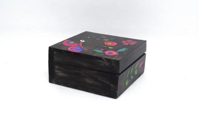 Caja cuadrada mediana